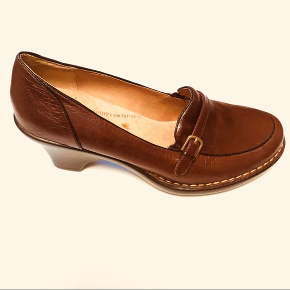 Brand new Softspots Brown Leather Loafer Heels. - Picture 7 of 8